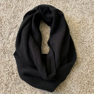 Joe Fresh knit scarf